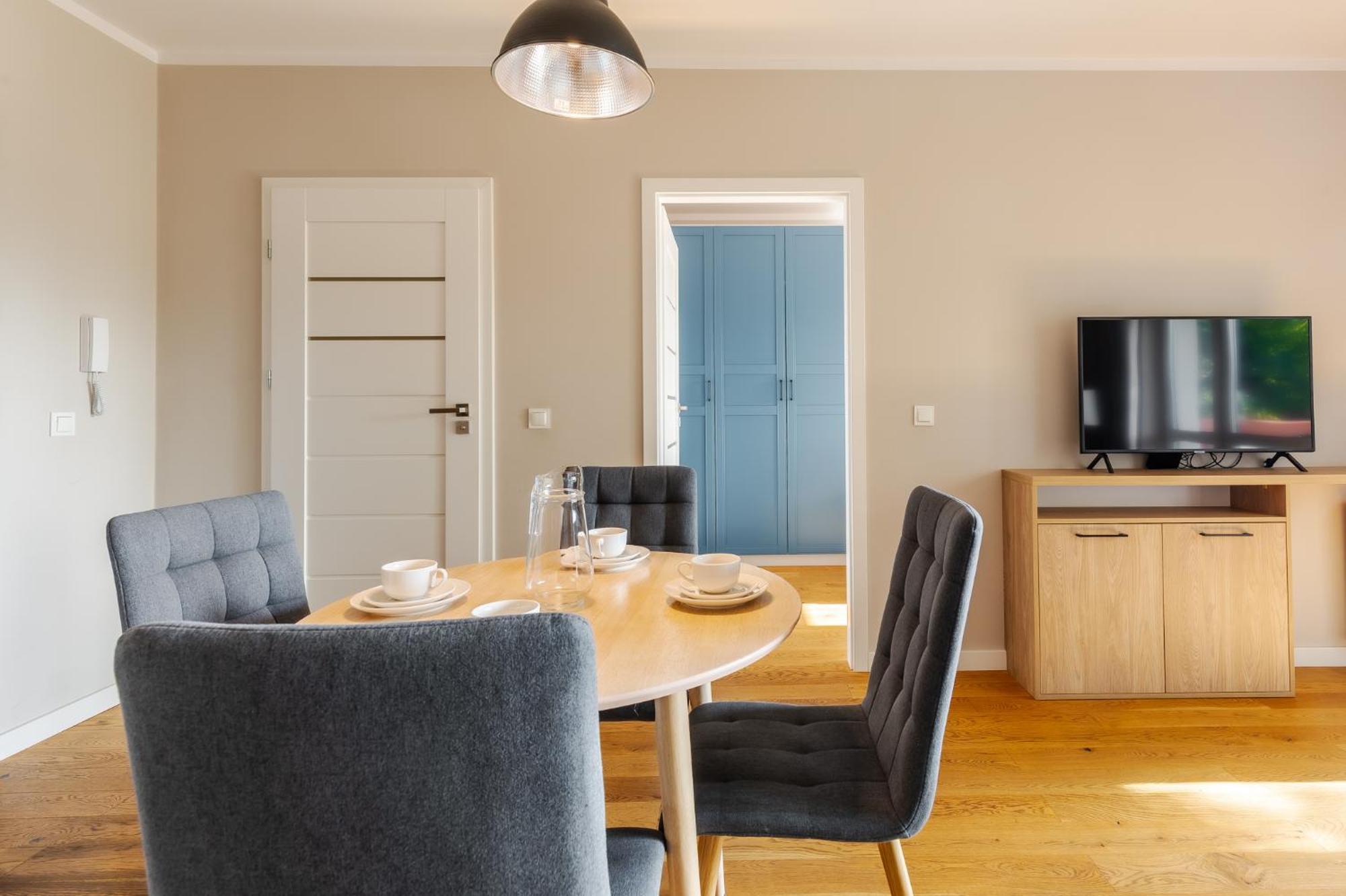 Rentplanet - Mountain Apartment